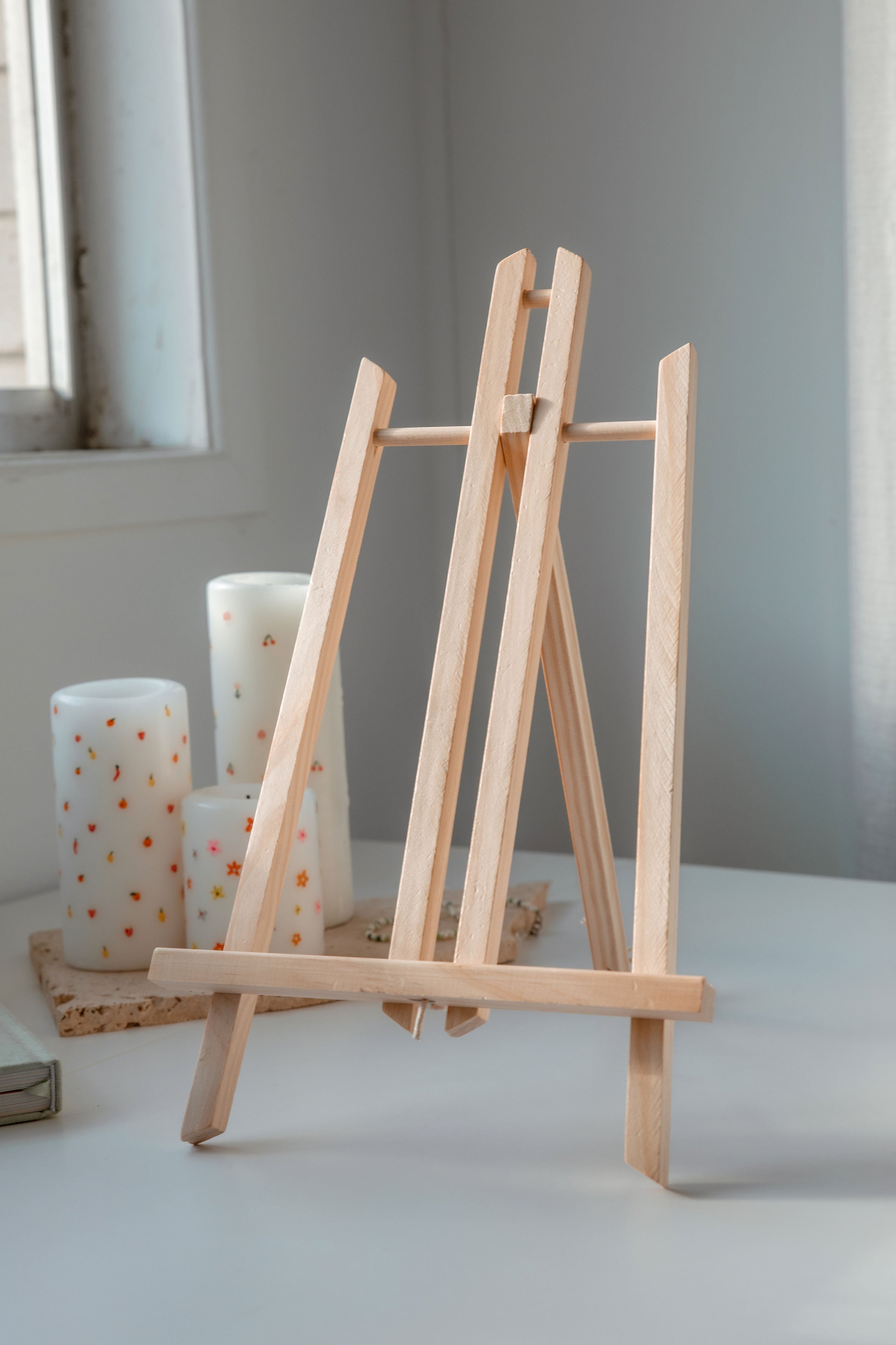 Frida Mini kit Easel